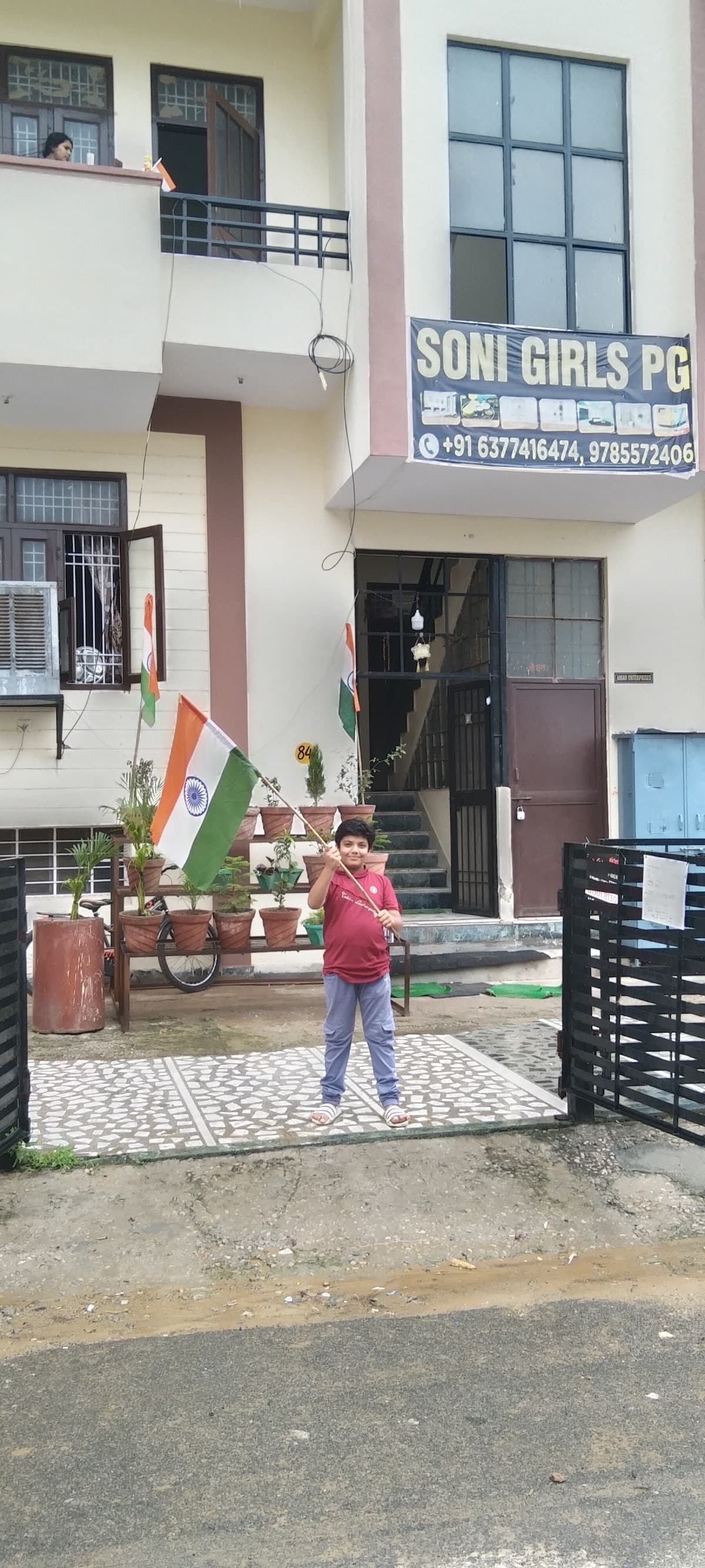 Soni girls paying guest house