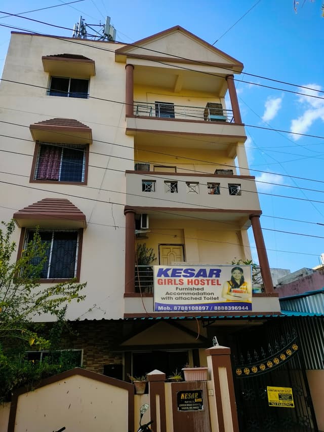Kesar Girls PG