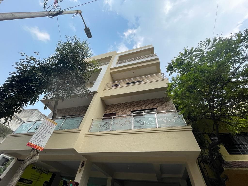 Shri Venkateswara Luxury Boys & Girls PG