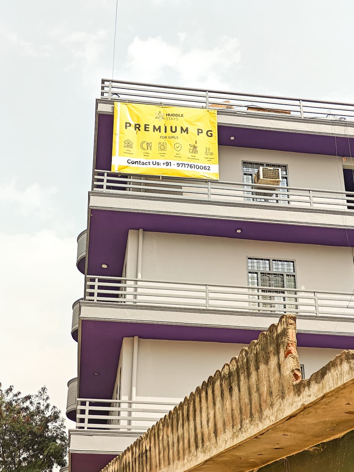 Huddle Stays - Best Girls PG in Gurgaon