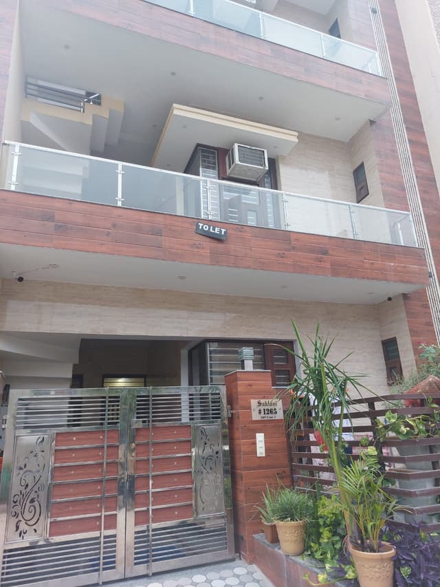 Town House paying guest accommodation