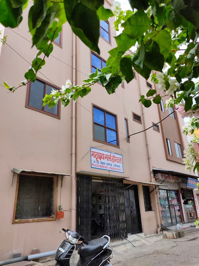 Maatrachhaya girls' hostel Bhopal