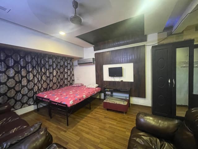 P j housing