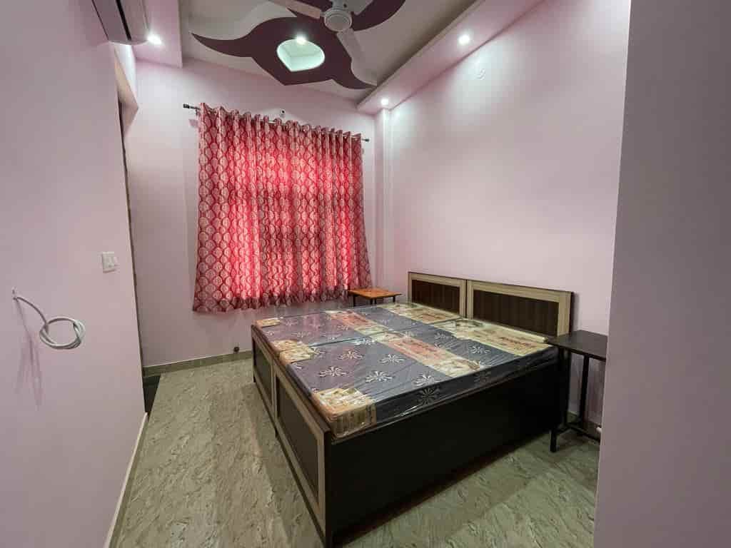 yash group boys pg