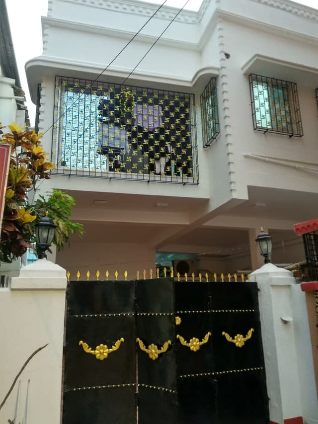 Ekka PG