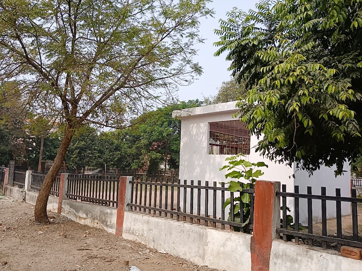 RUDRA GiRLS HOSTELS PG