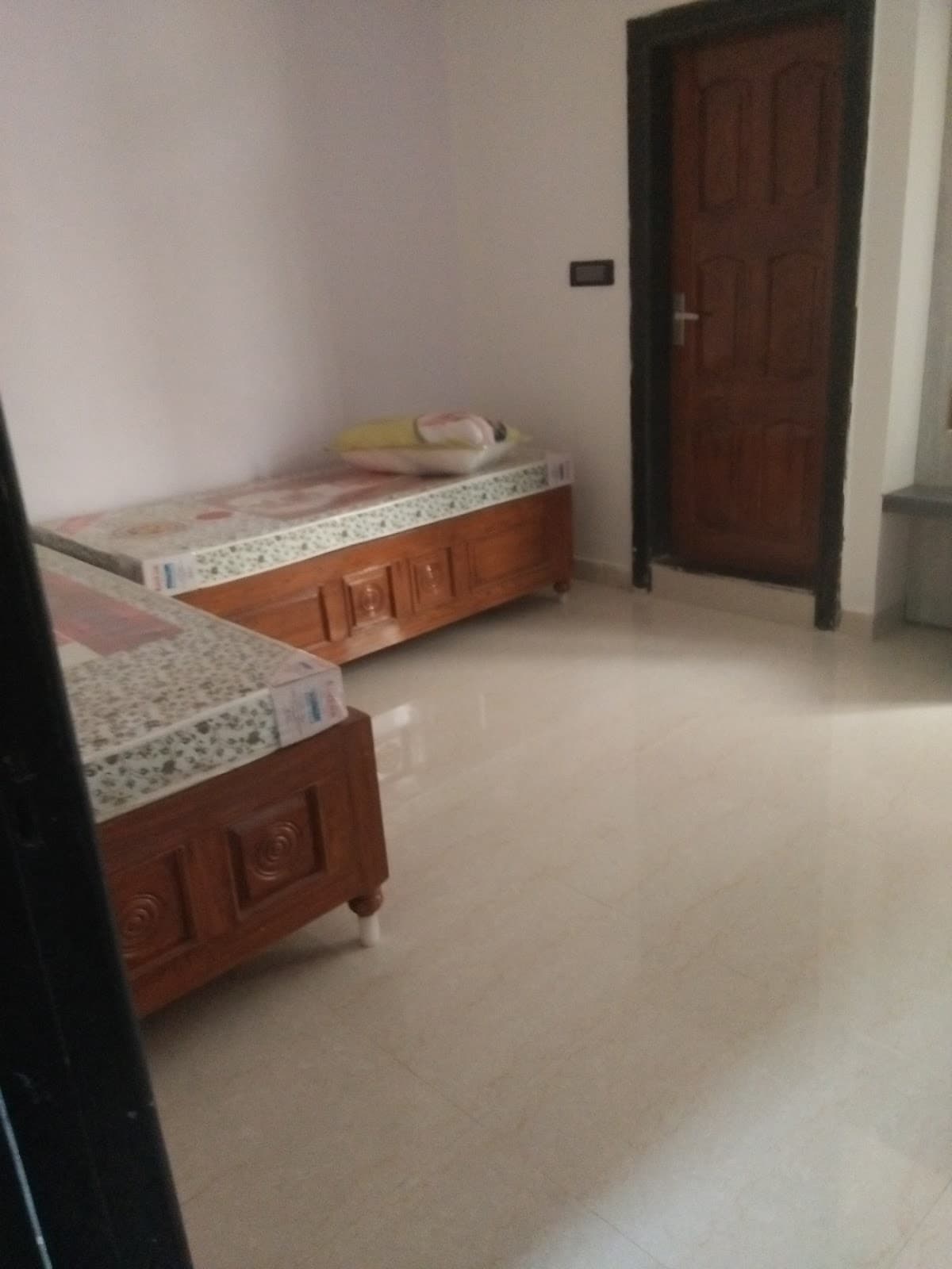 Samyak paying guest