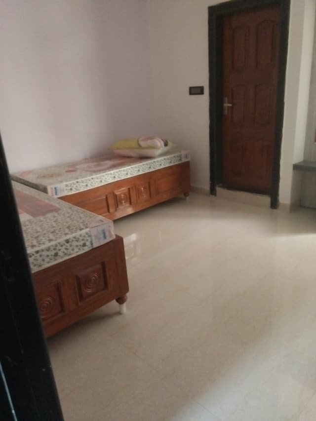 Samyak paying guest