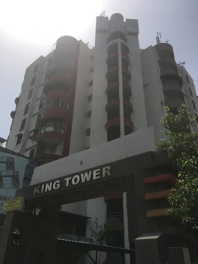 King Tower Girls PG
