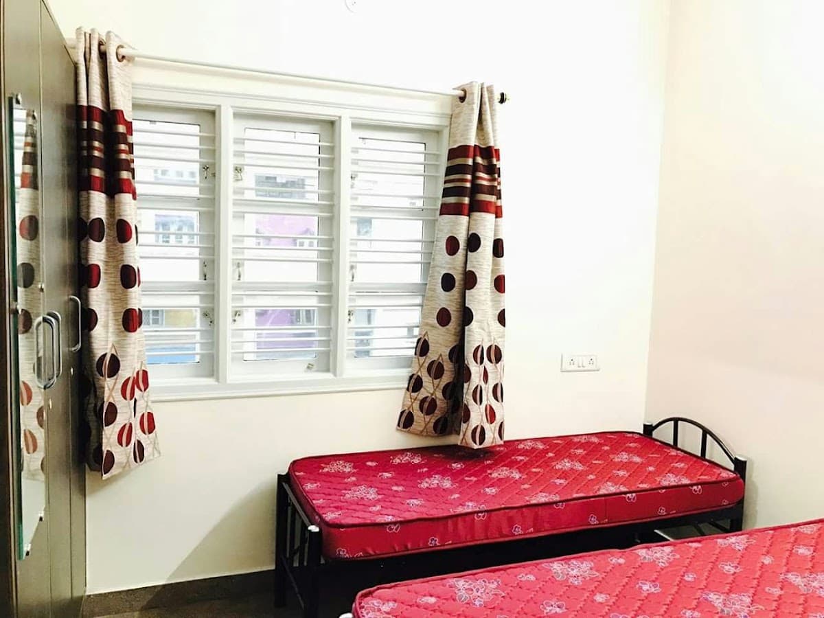 Lakshmi Boys and men's PG ACCOMMODATION