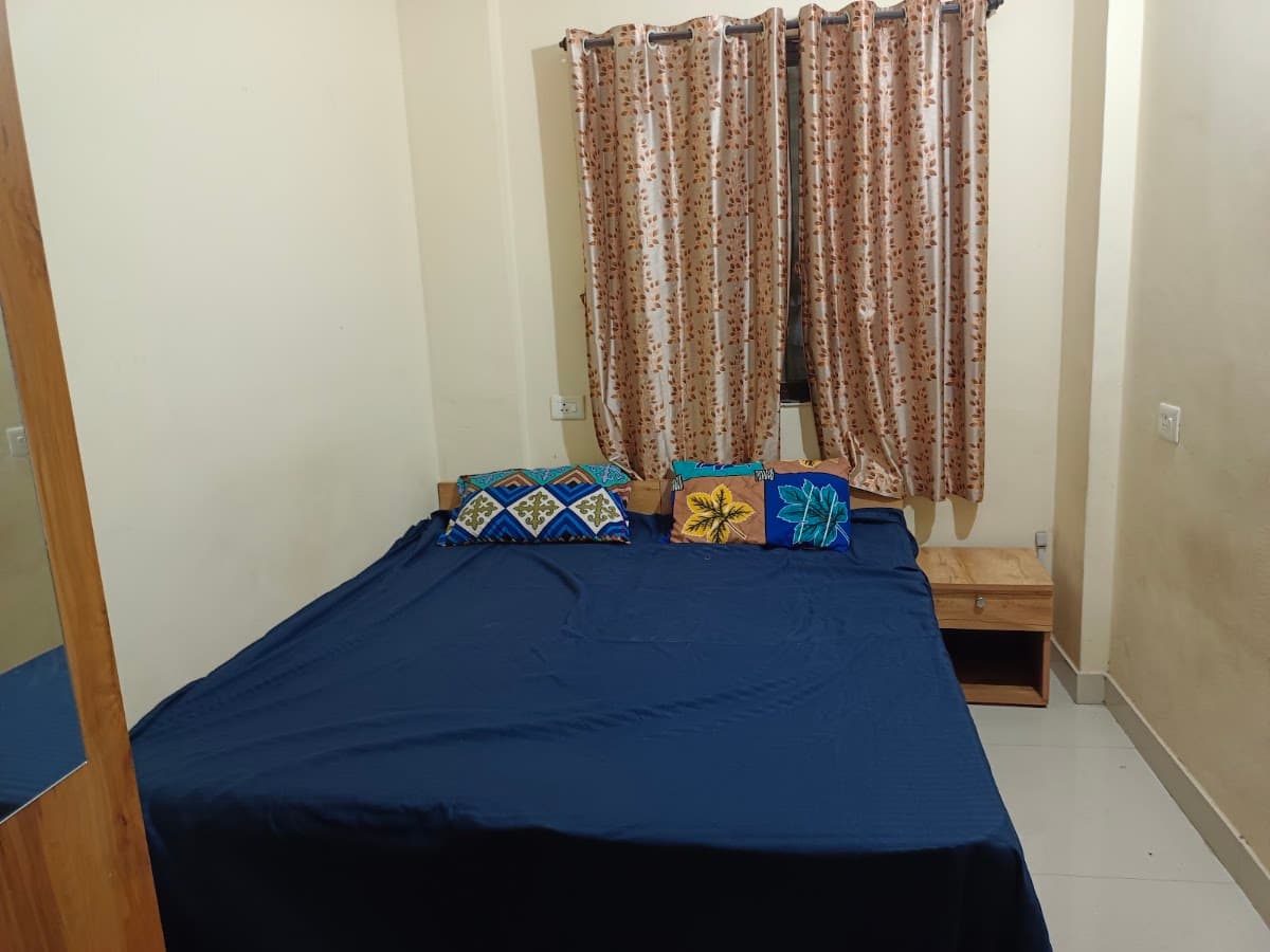 Kowshik Luxury PG