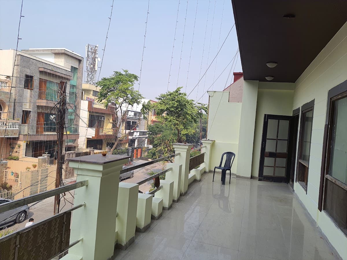 R K VILLA PG