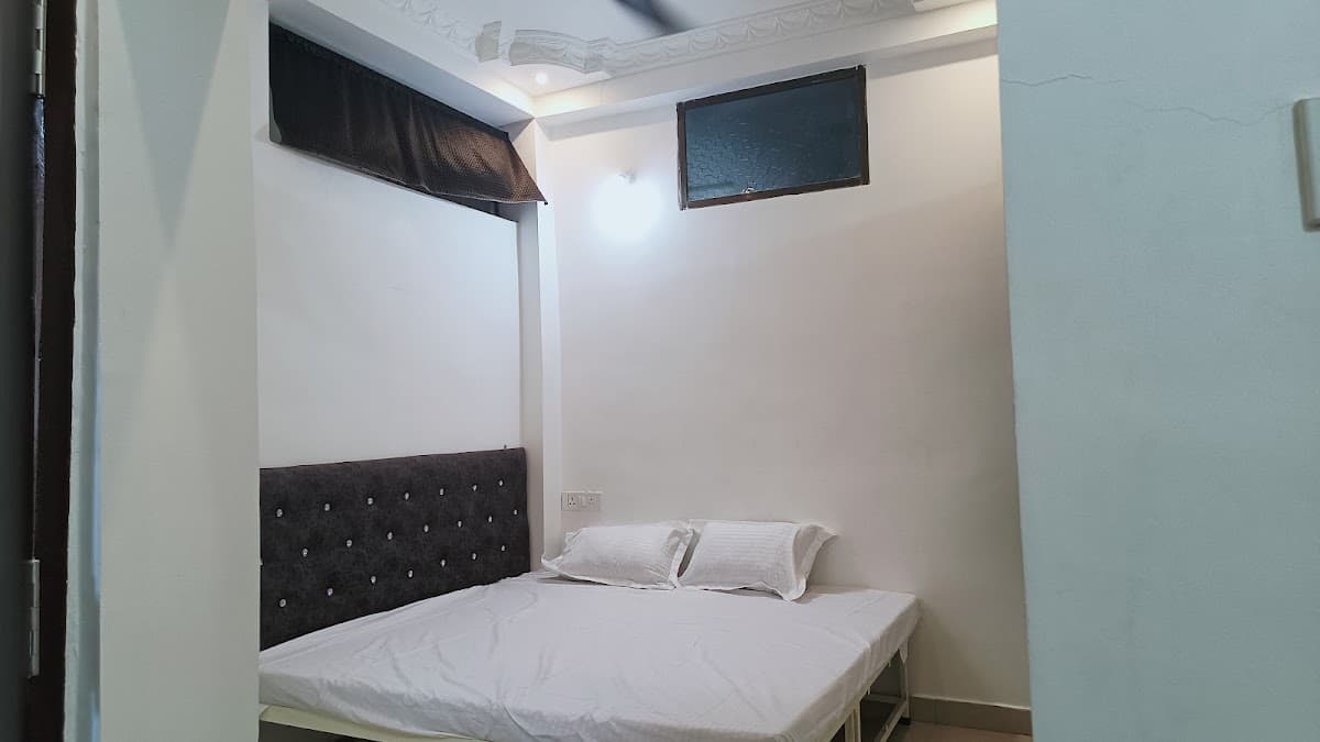 RACHIT HOSTEL,PG & GUESTHOUSE