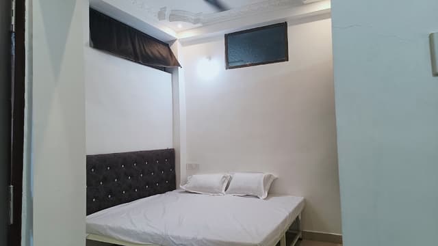 RACHIT HOSTEL,PG & GUESTHOUSE