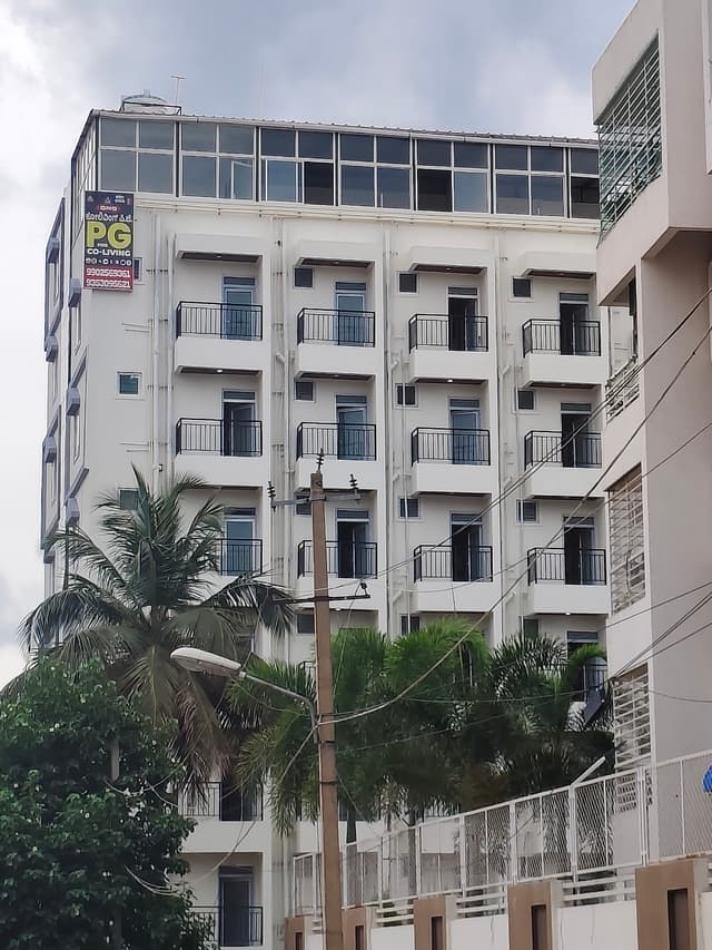 GNS COLIVING PG