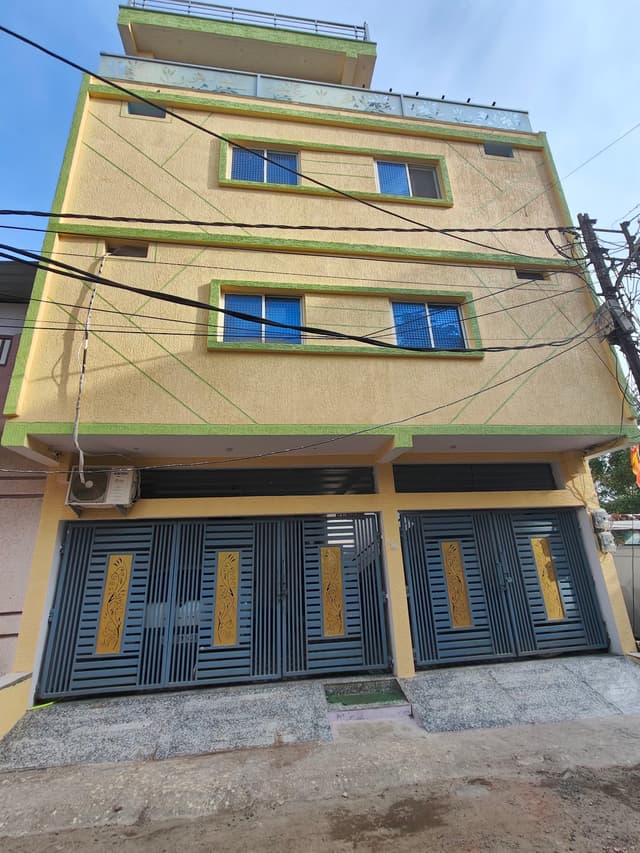 Yashonand Hostel