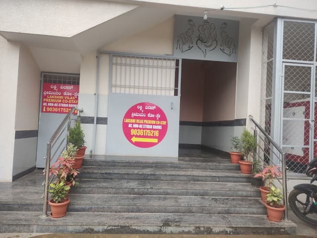 Lakshmi Vilas Premium Co-Stay