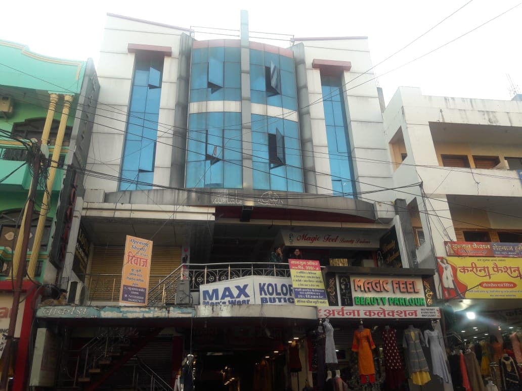 Modern Girls Hostel