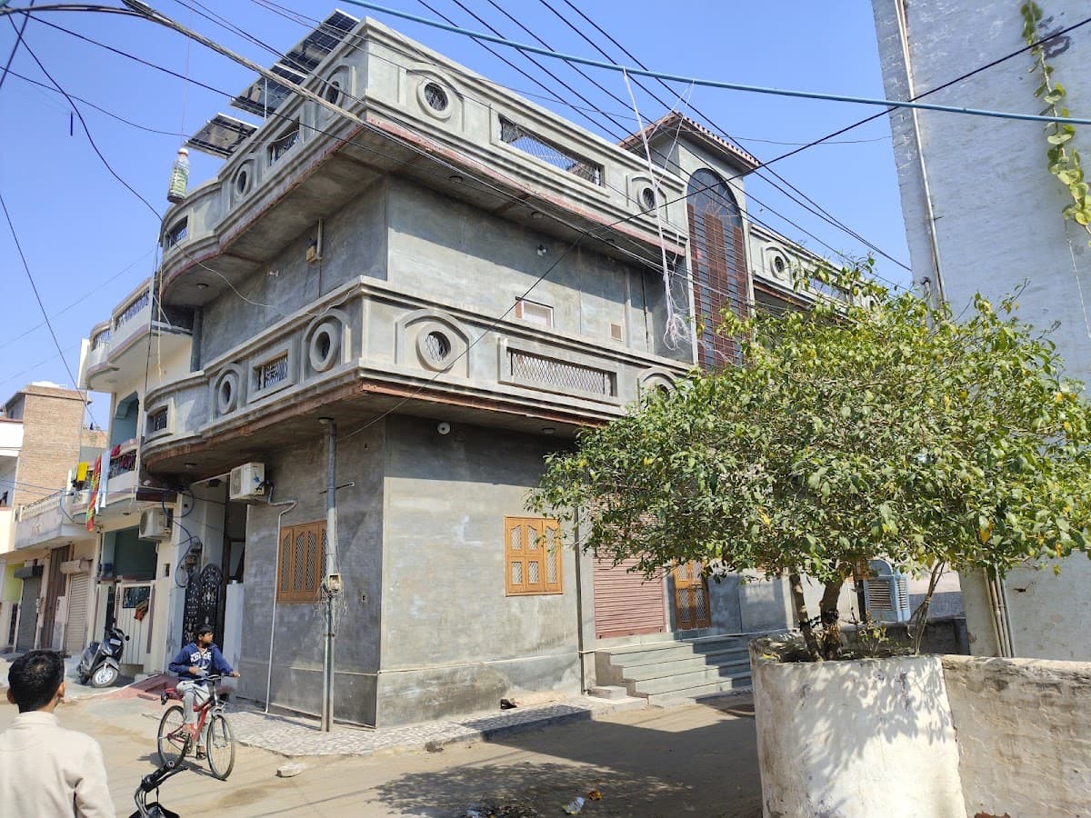 Paiyng retreat girls pg hostel