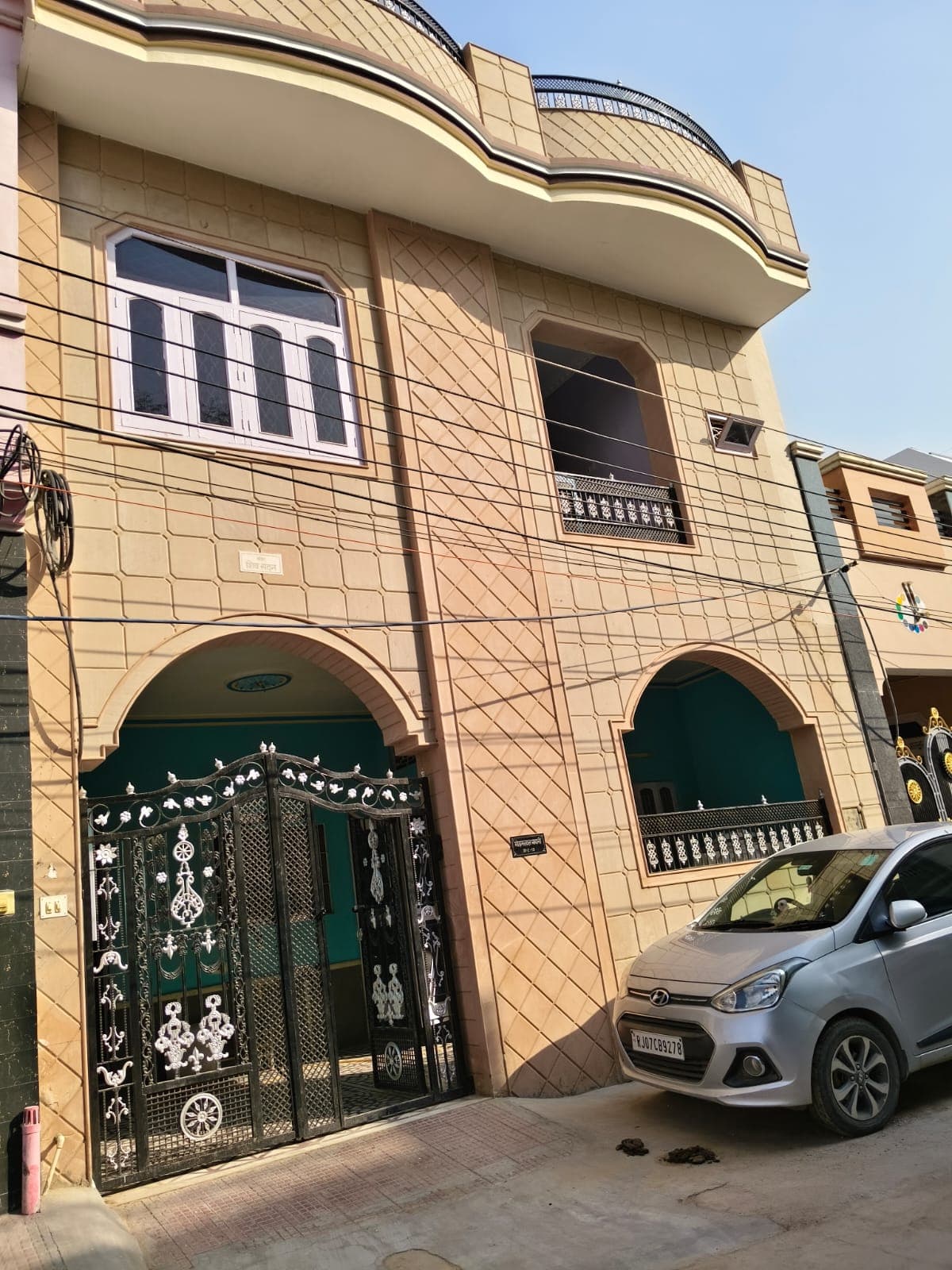 shive girls boys hostel & pg