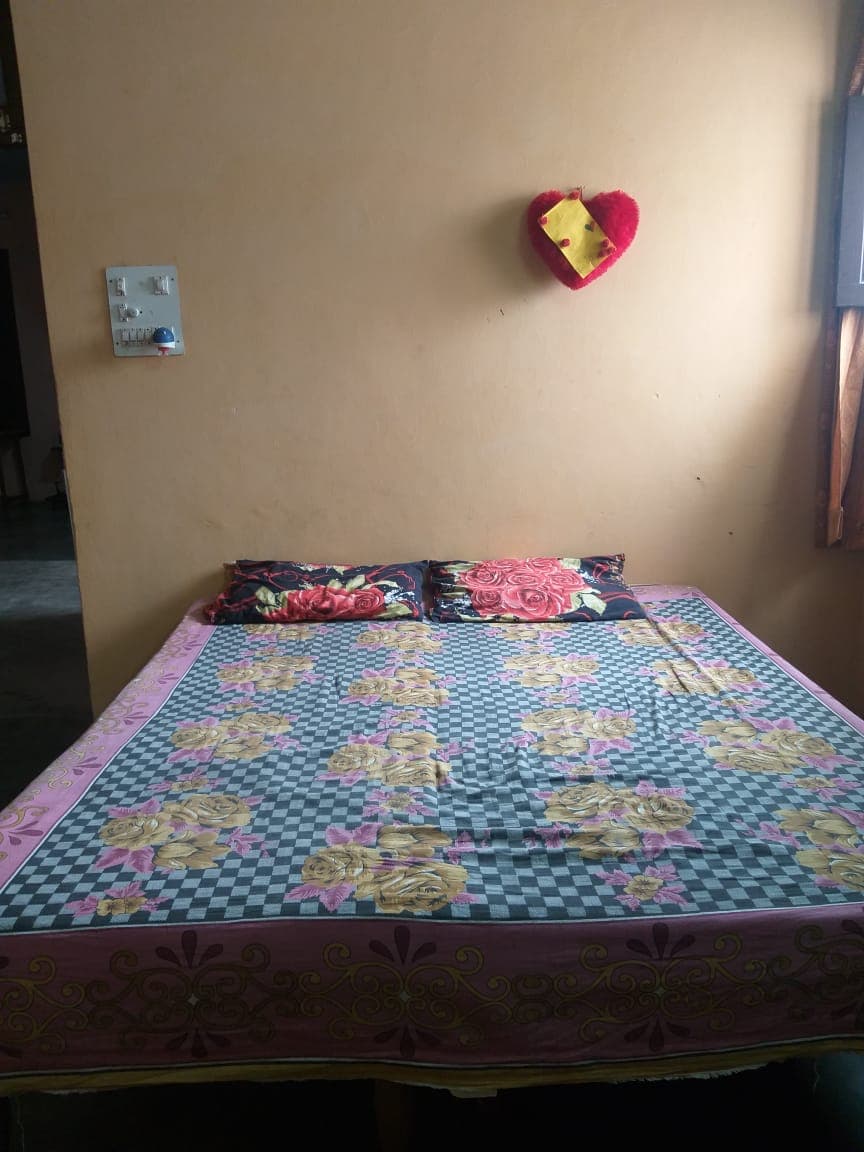 Tulsi devi girls hostel