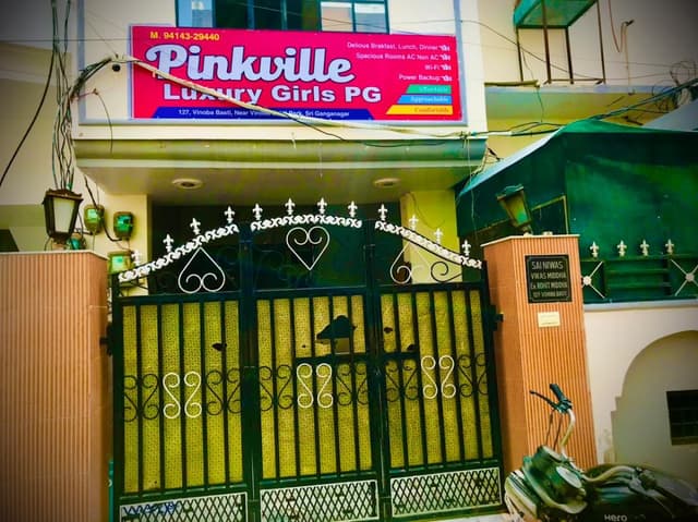 pinkville girls luxury paying guest