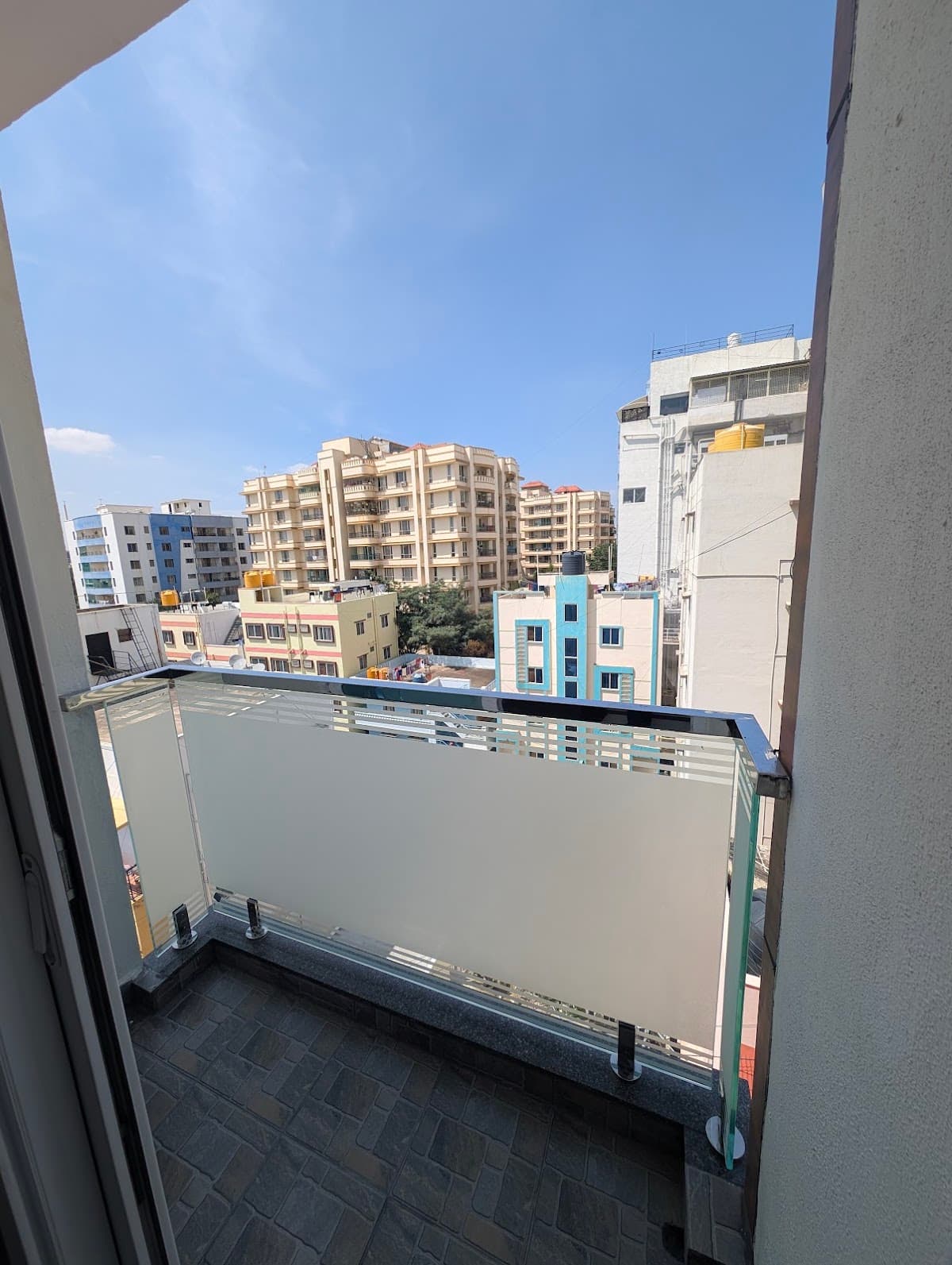 RR 28 PREMIUM CO-LIVING PG