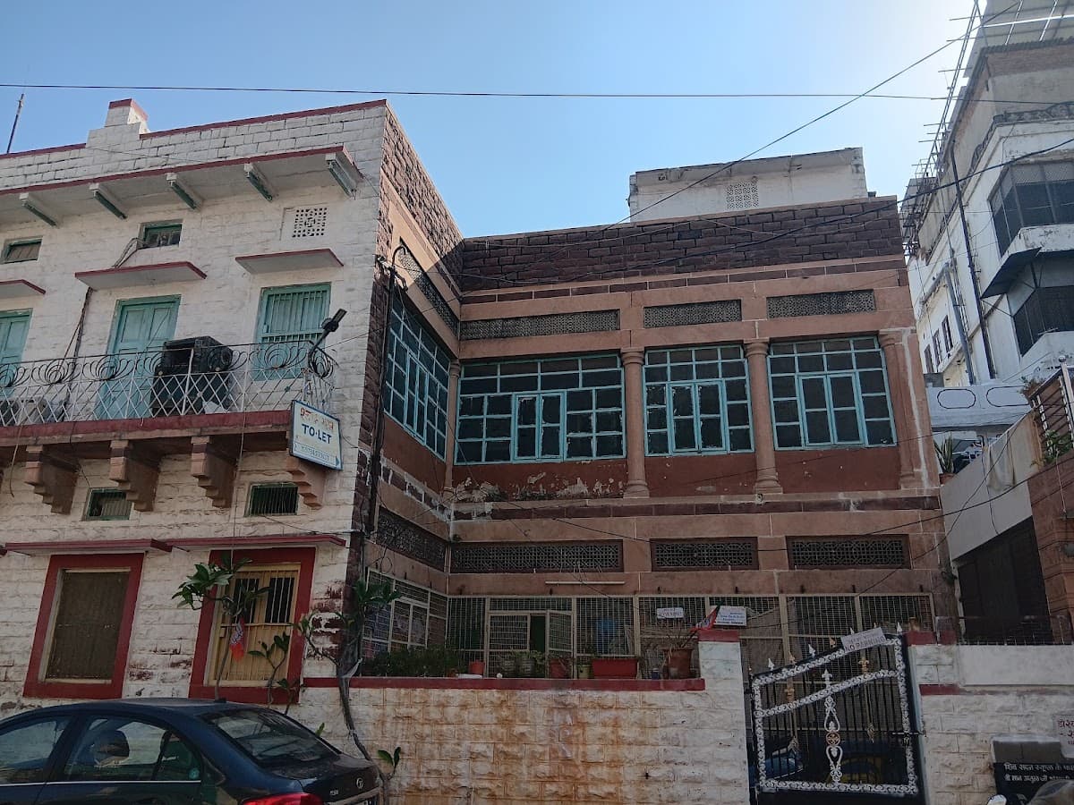 balaji boys hostel & pg