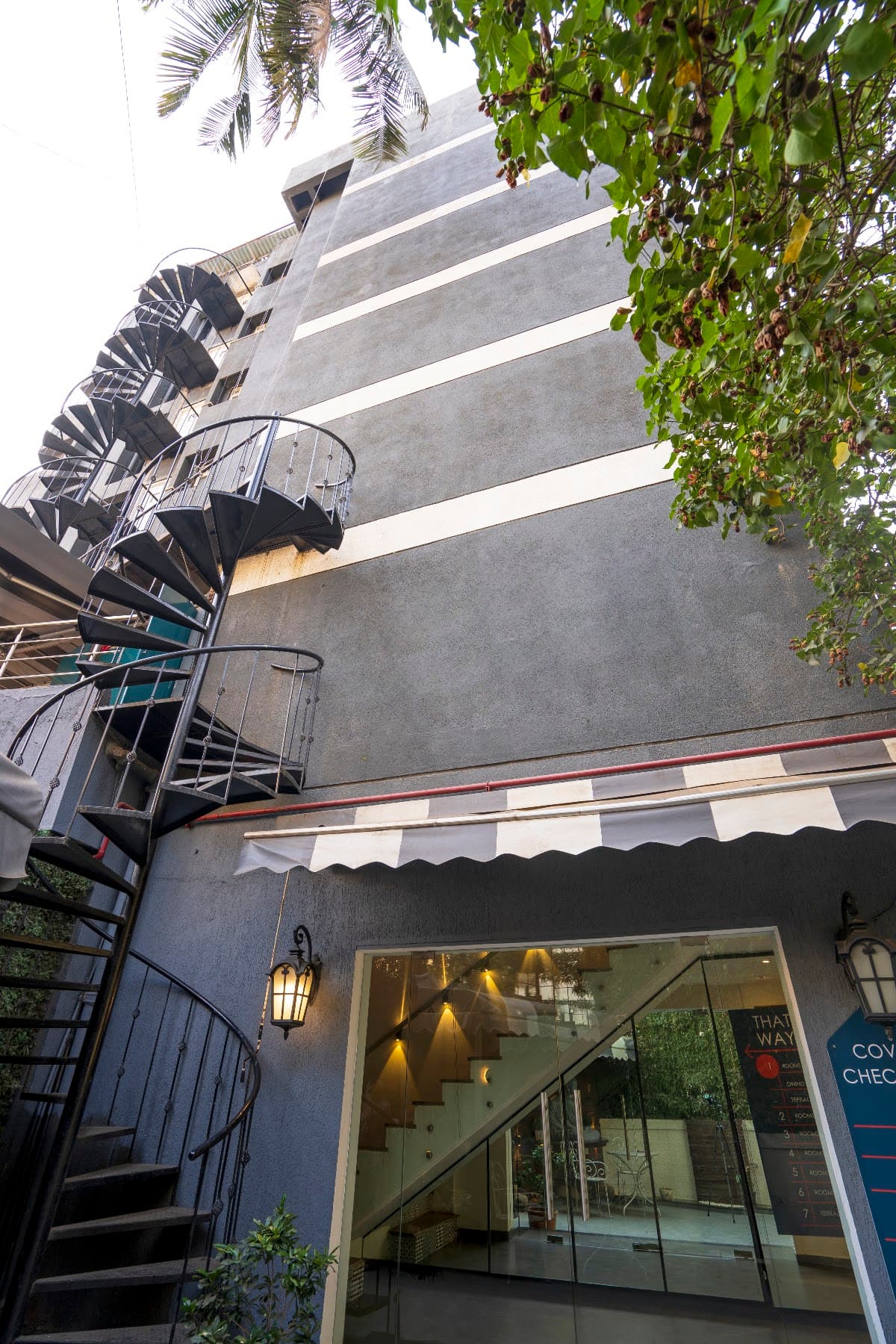 Juhu girls hostel