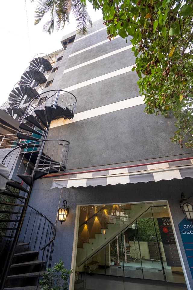Juhu girls hostel