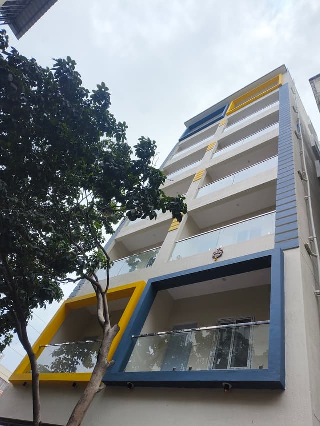 SAANVI CO-LIVING LUXURY PG