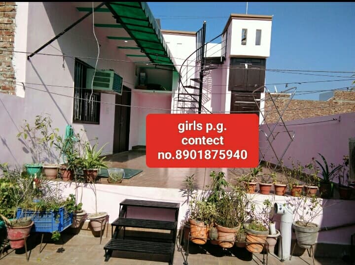 Saraswati Girls Pg