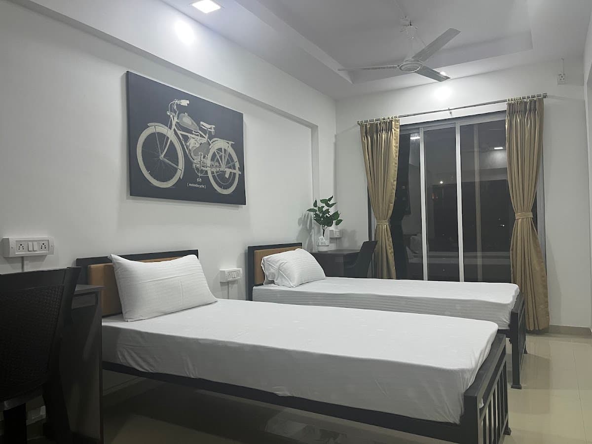 CoNest Living By Four Petals