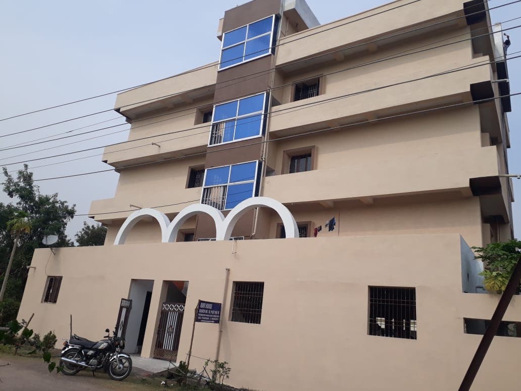 RAVI HOUSE ; PG FOR STUDENT / BACHELOR SERVICE MAN
