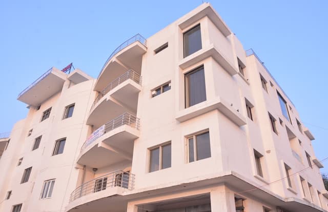 Madhav Hostel (PG & Guest House)