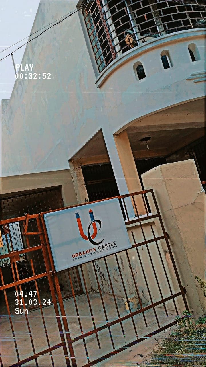 Urbanite Castle