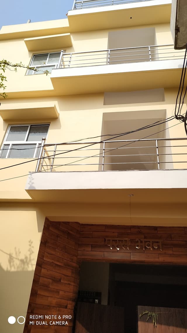PARAS BHAVAN BOYS HOSTEL AND PG
