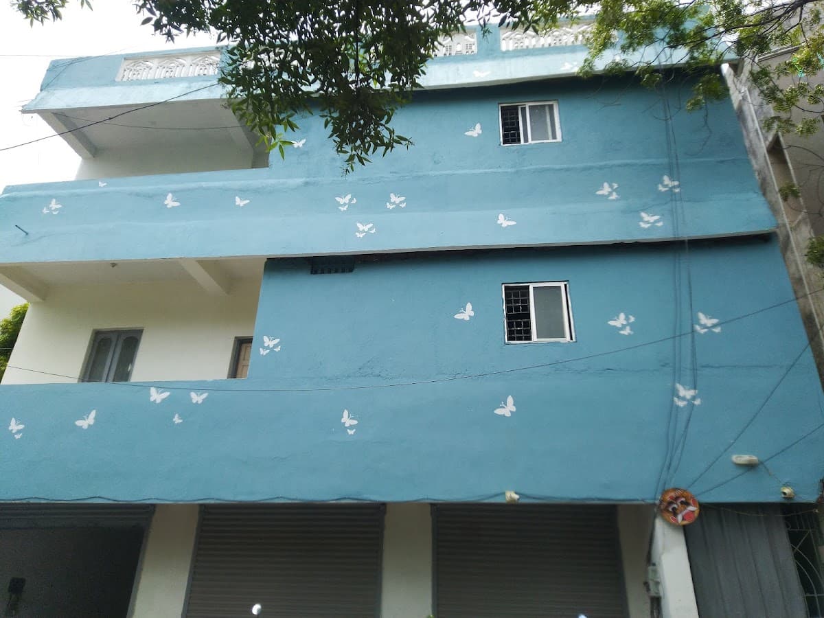 Easvari Grand PG