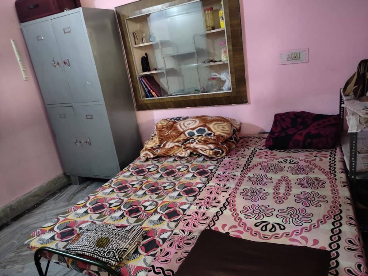 Malik Girls Pg & Hostel