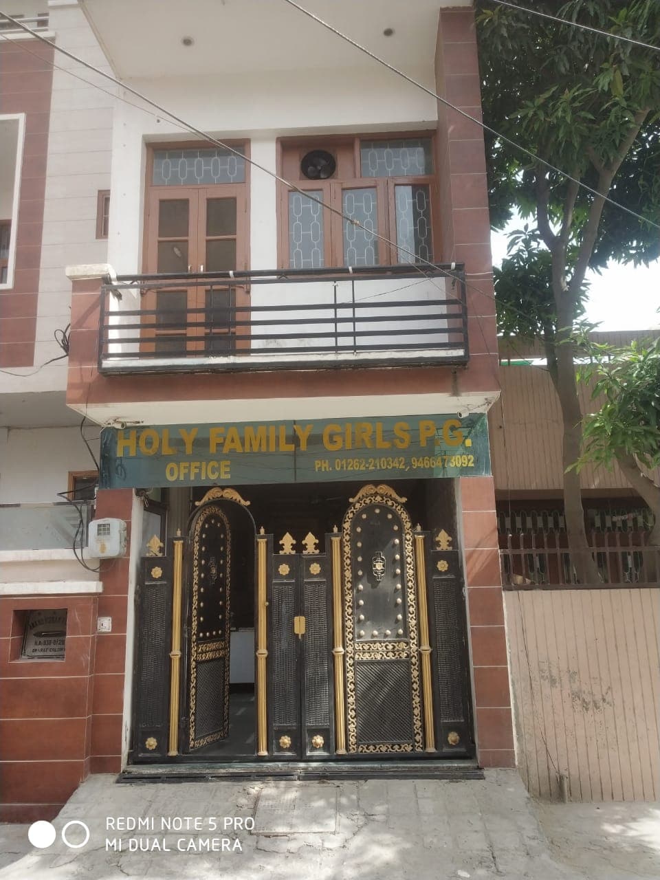 Holy Family Girls Pg
