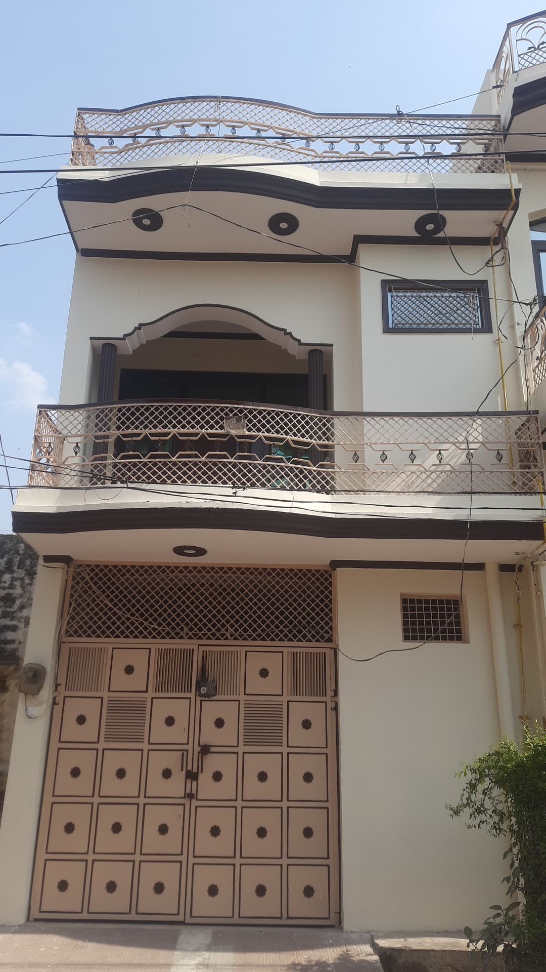 Living point Girls pg & hostel
