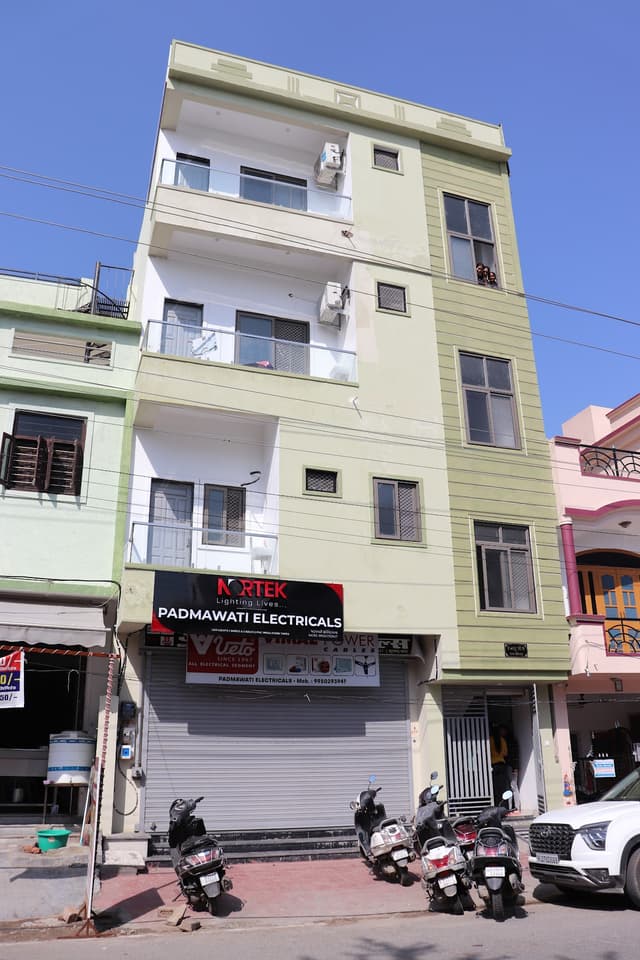 Manu girls hostel