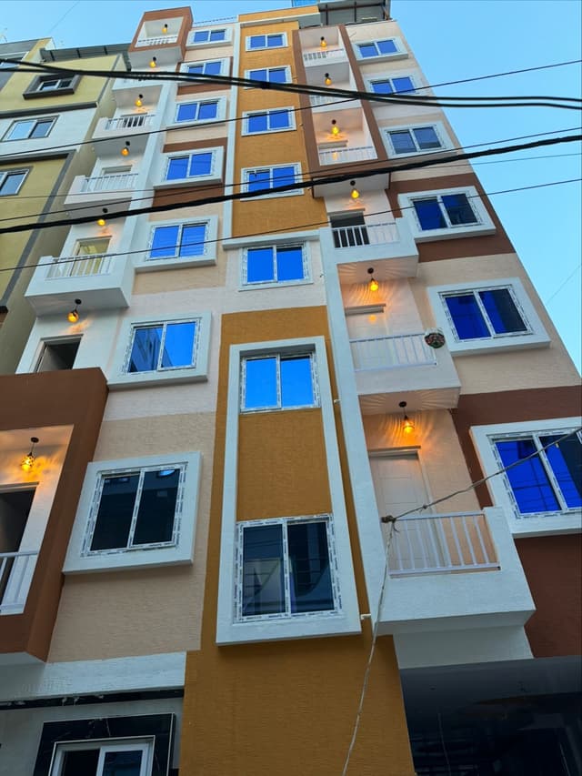 ZEPHYR Premium Co-Living Studio Rooms Pg
