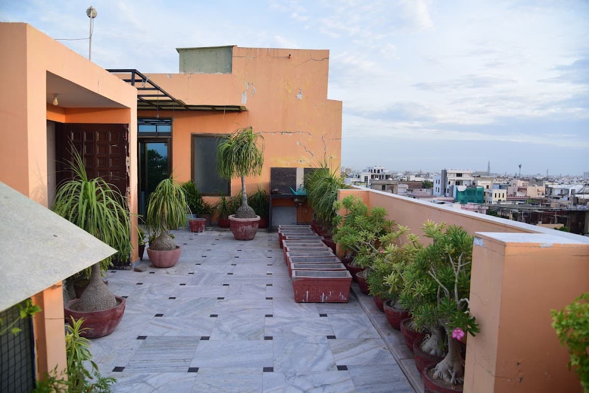 Baba Gurukal Girls Hostel