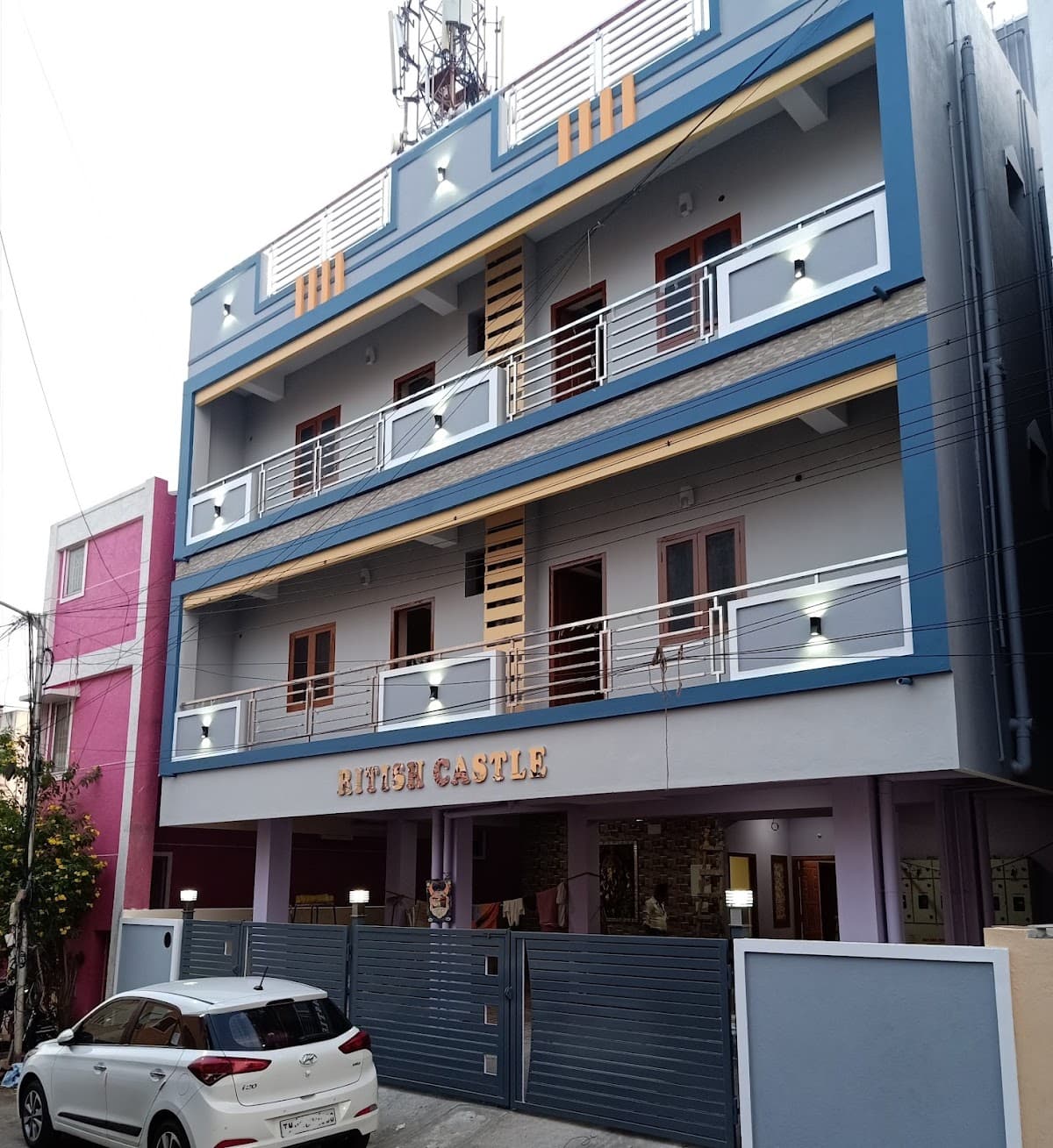 Ojas Grand PG