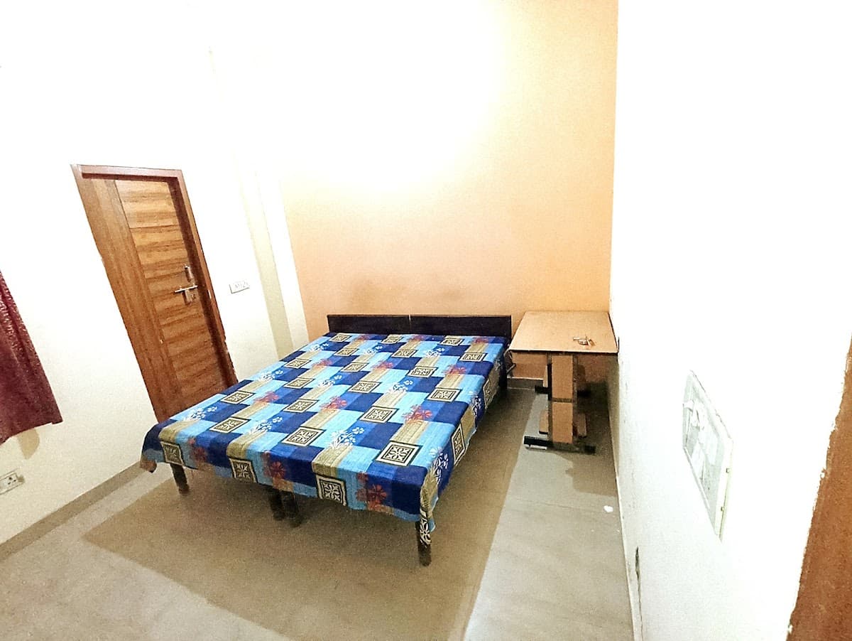 Leaders home pg
