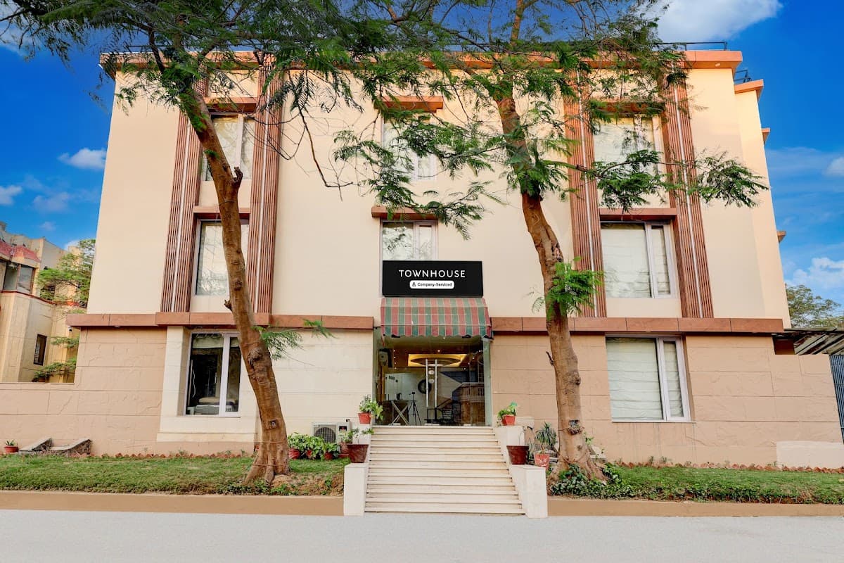 SUPER TOWNHOUSE T BLOCK SECTOR 24