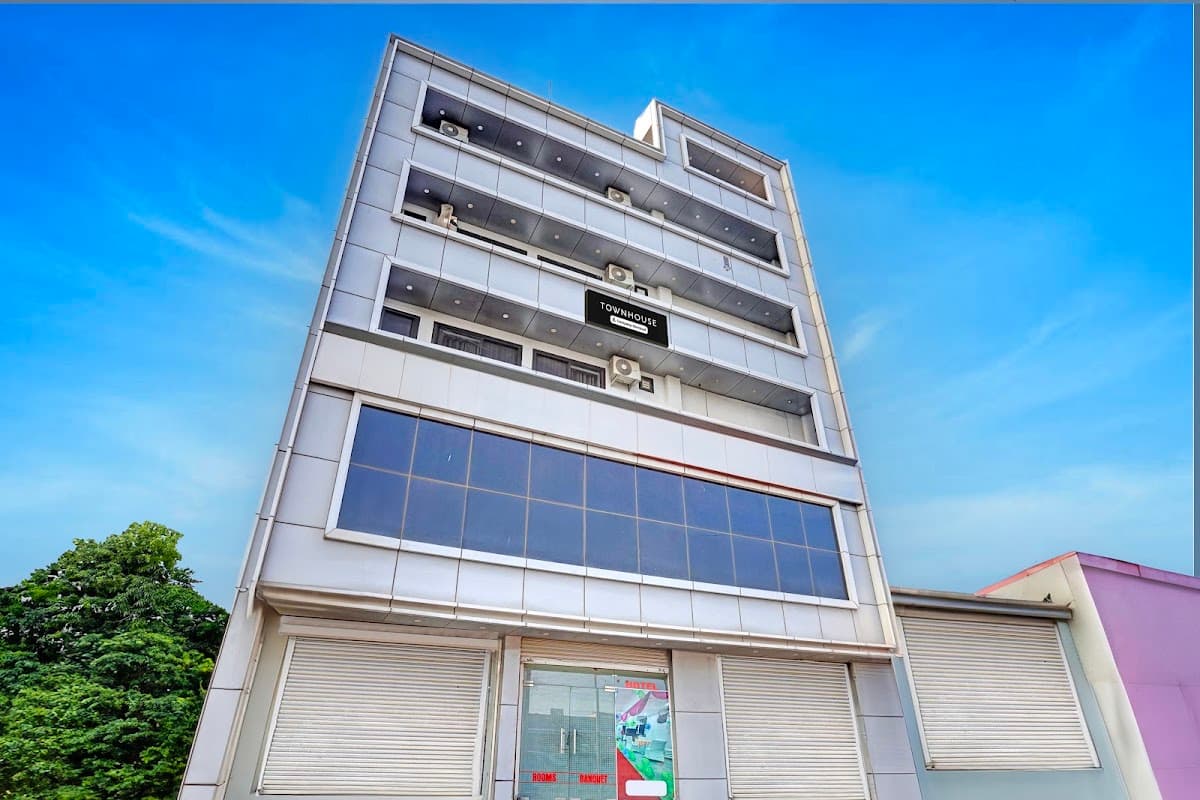 SUPER TOWNHOUSE SECTOR 9 GURUGRAM