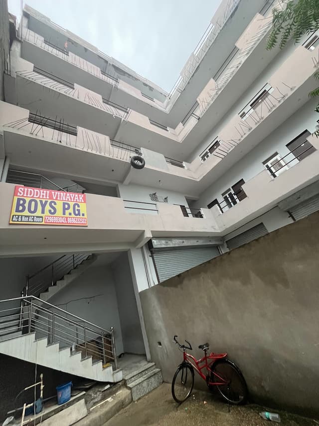 Sidhi Vinayak Boys Pg