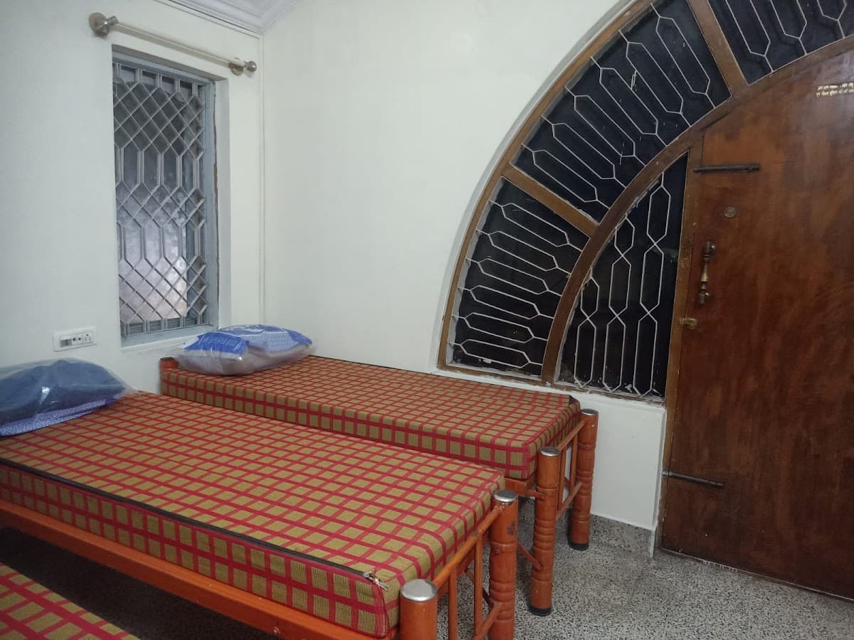 Srinivasa PG FOR MENS